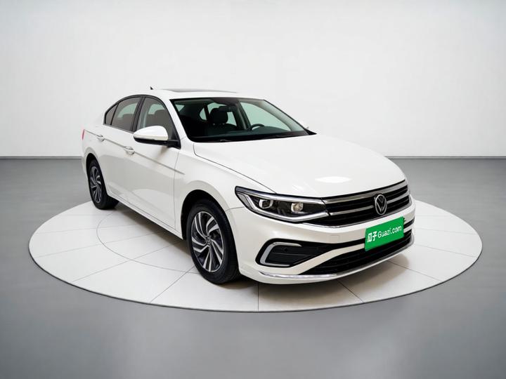 Bora 2023 200TSI DSG photo 3