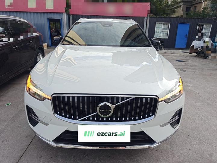 XC60 2023 B5 AWD Luxury photo 2
