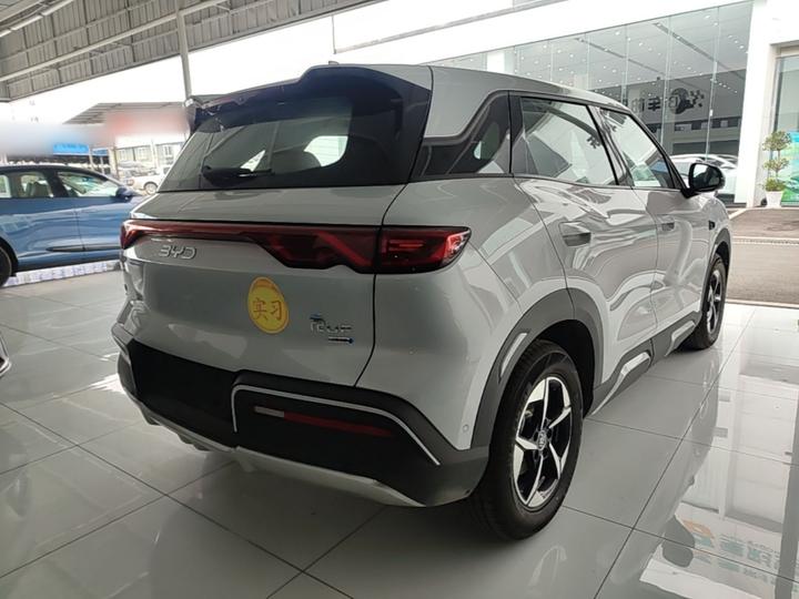 Yuan UP 2025 ADAS 401KM Leading photo 4