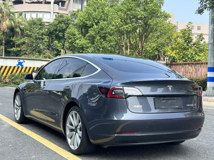 Model 3 2019 Standard Range RWD Upgraded photo 5