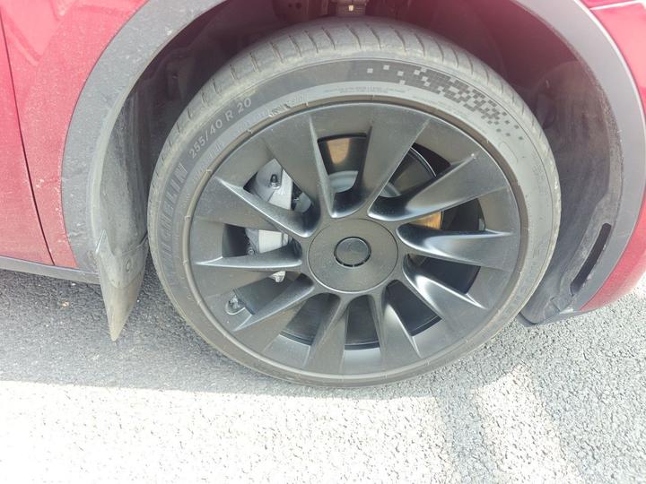 Model Y 2024 Long Range AWD photo 8