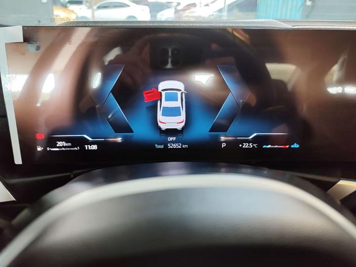 3 Series 2024 325Li M Sport Package photo 3