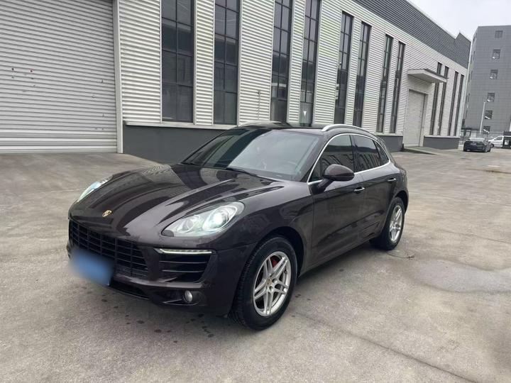 2017 Macan 2.0T