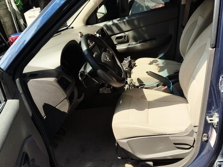 Wuling Hongguang 2014 1.2L Standard IV photo 6