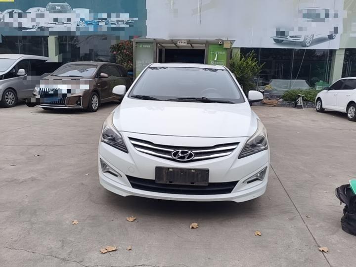 Verna 2014 1.4L AT Leading GLX photo 2