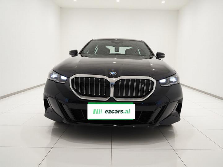 i5 2025 eDrive 35L M Sport Package photo 2
