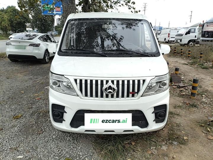 Changan M60 2023 1.5L GDI Comfort Bus 6/7-Seater photo 2