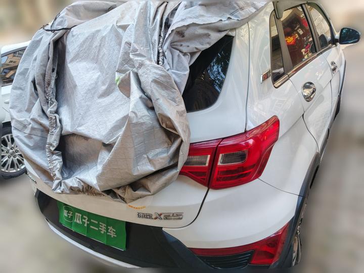 BAIC X25 2015 1.5L MT Elite photo 5
