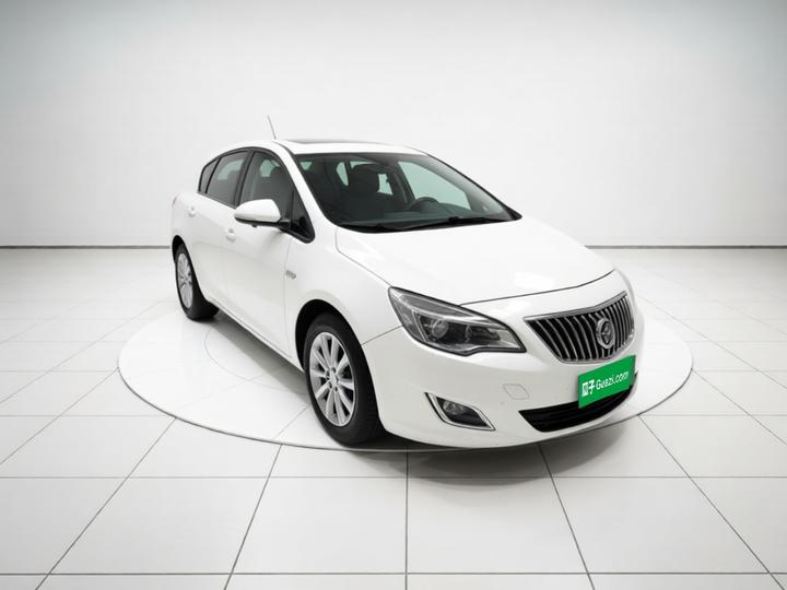 Excelle 2014 XT 1.6L AT Fashion photo 3