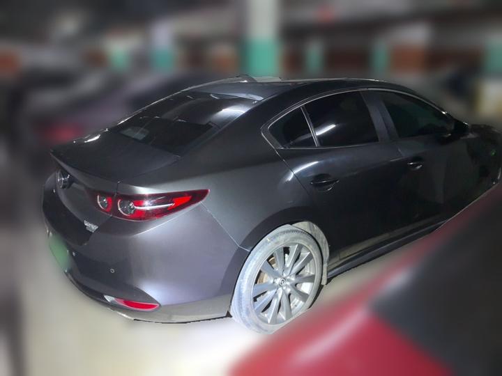 3 Axela 2021 2.0L AT photo 6