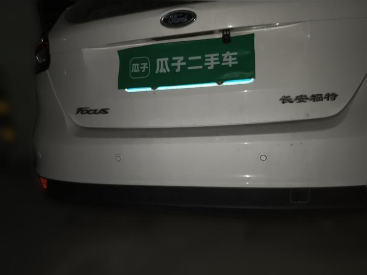 Focus 2015 Hatchback 1.6L AT photo 5