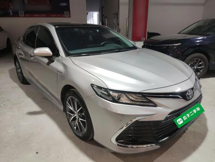 Camry 2021 Hybrid 2.5HG Luxury photo 3