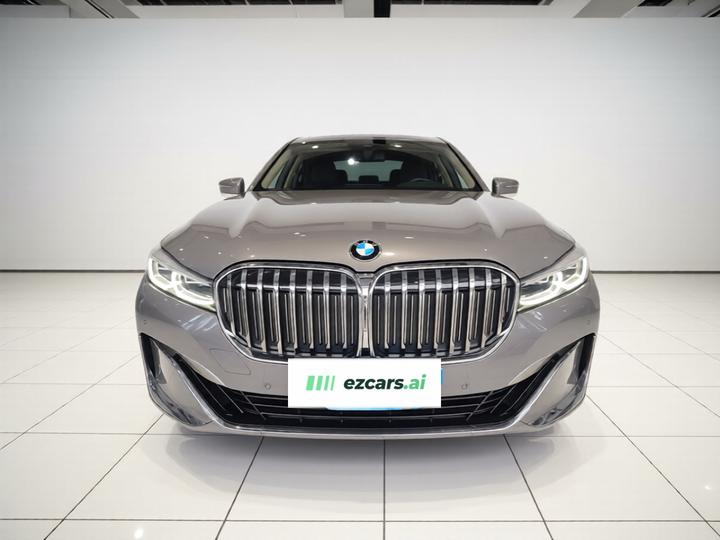 7 Series 2021 740Li Leading Luxury photo 2