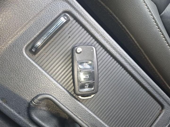 Sagitar 2017 230TSI AT Comfort photo 8