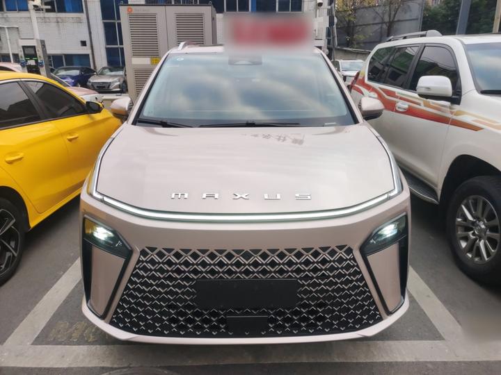 MAXUS G70 2024 2.0T AT Flagship 7-Seater photo 2