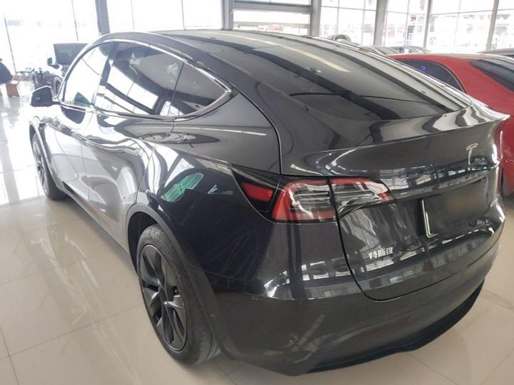 Model Y 2023 RWD photo 4