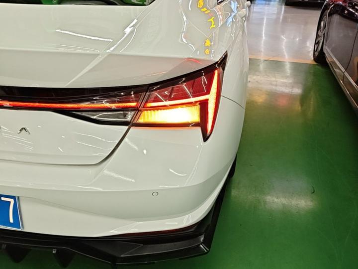 Elantra 2021 1.5L CVT LUX Premium photo 7