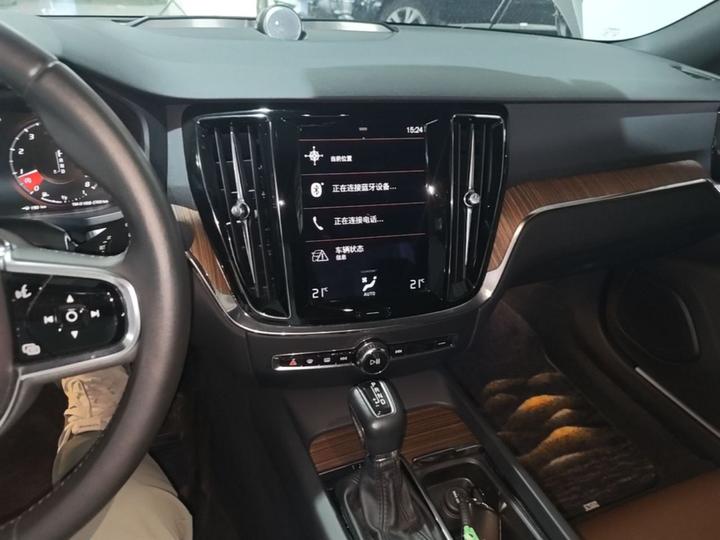 S60 2021 T4 Luxury photo 4