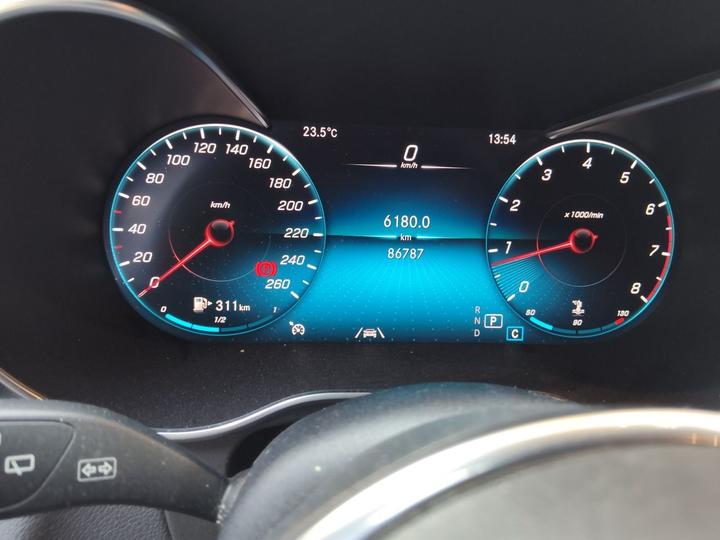 GLC 2021 GLC 300 L 4MATIC Dynamic photo 2