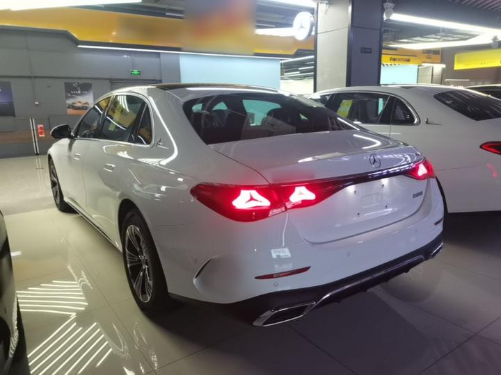 E-Class 2024 E 260 L 4MATIC Sport photo 4