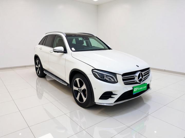 GLC 2018 GLC 260 4MATIC Luxury photo 3