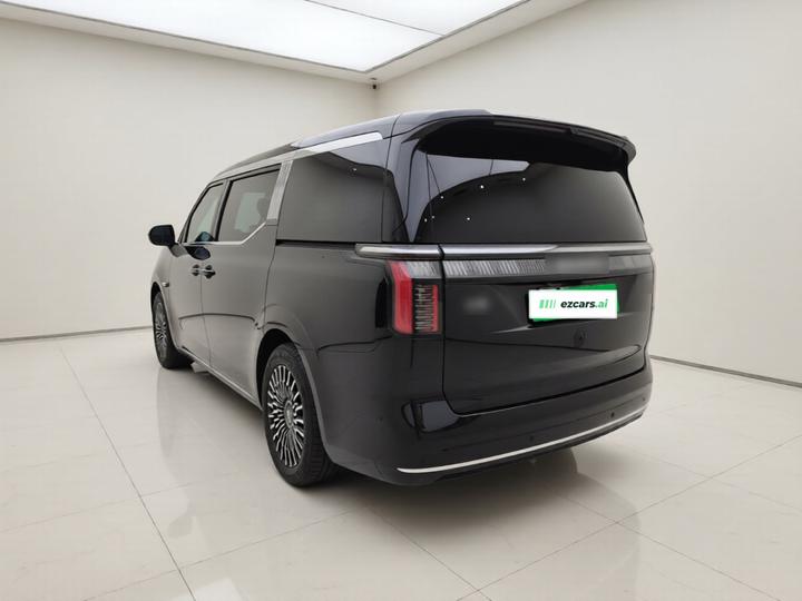 009 2024 6-Seater Executive AWD 108kWh photo 4