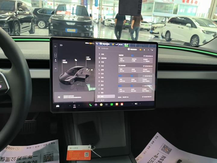 Model 3 2023 RWD photo 8