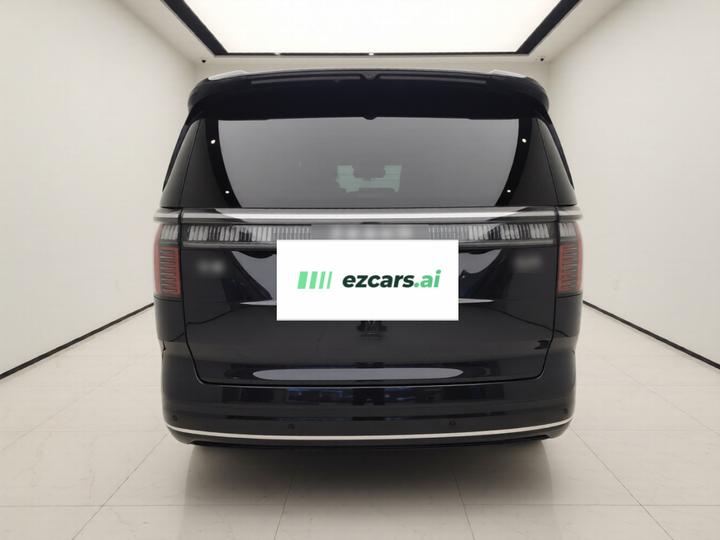 009 2024 6-Seater Executive AWD 108kWh photo 5