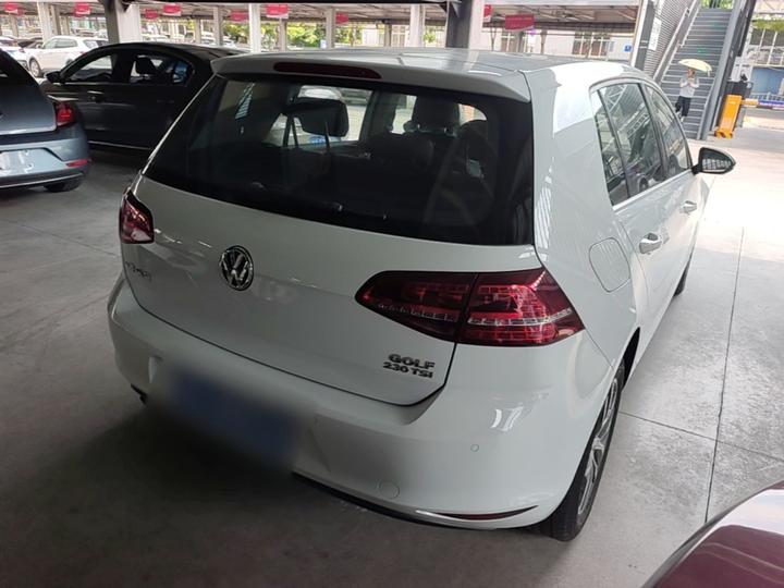 Golf 2017 230TSI AT Luxury Anniversary Edition photo 4
