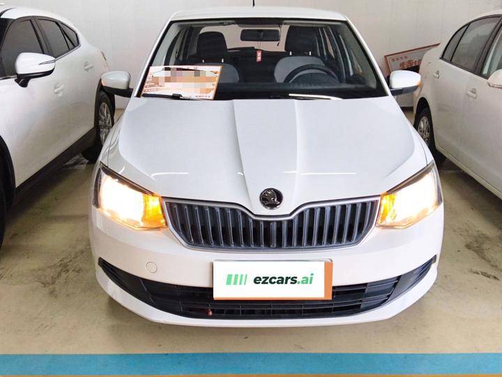 Fabia 2015 1.4L AT photo 2