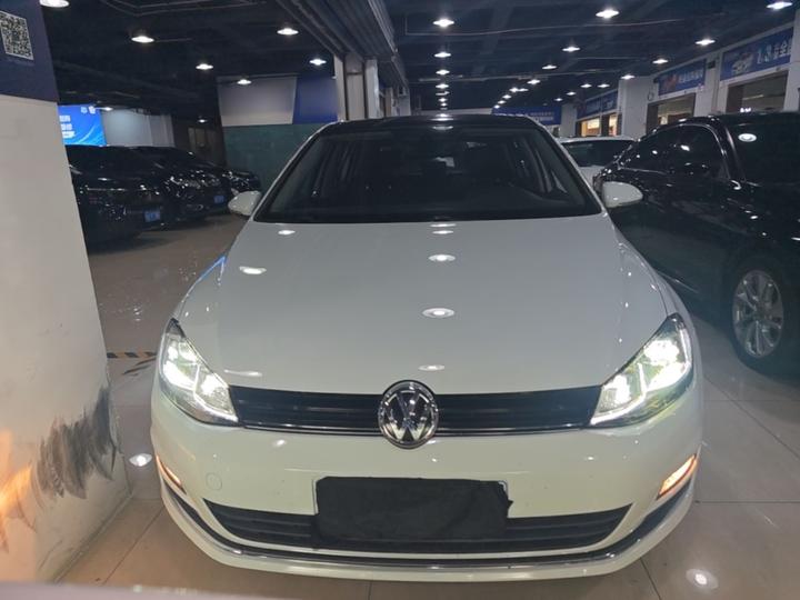 Golf 2015 1.4TSI AT Luxury photo 2