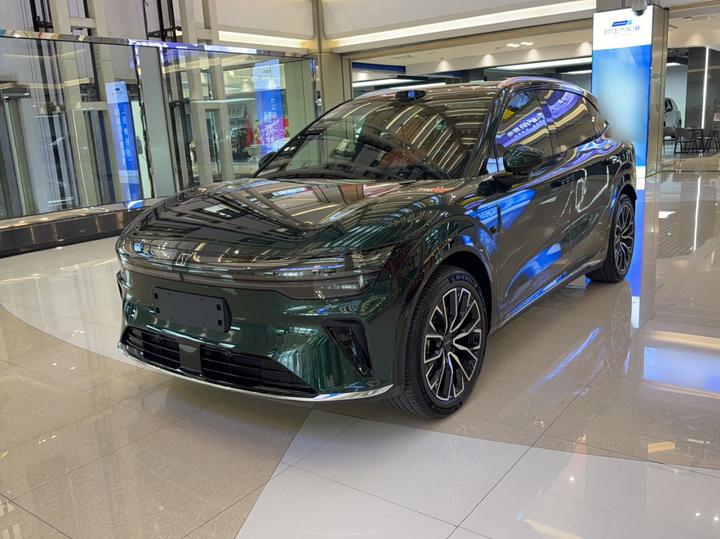 7X 2026 75kWh RWD MAX