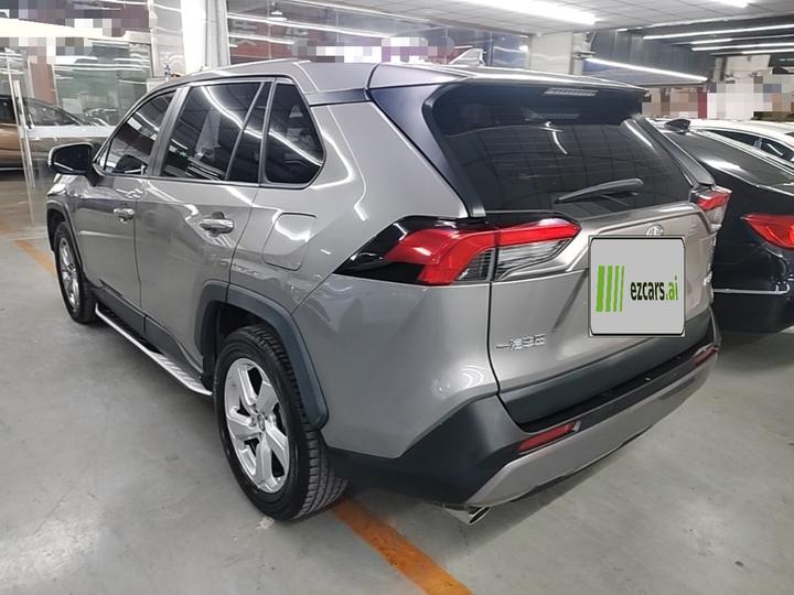 RAV4 2021 2.0L CVT RWD PLUS photo 4