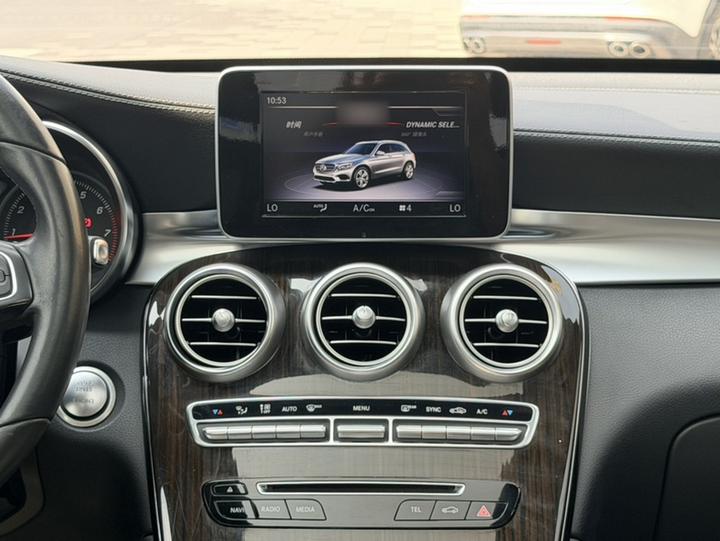 GLC 2018 GLC 260 4MATIC Luxury photo 4