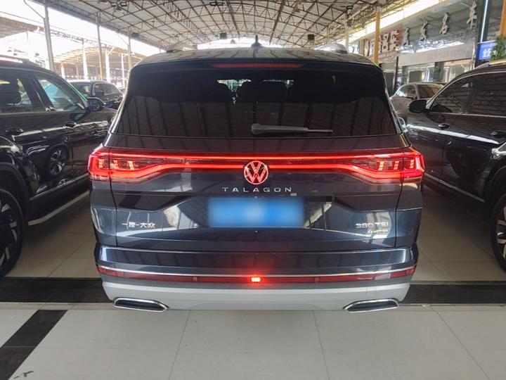2022 380TSI AWD Flagship 6-Seater photo 3