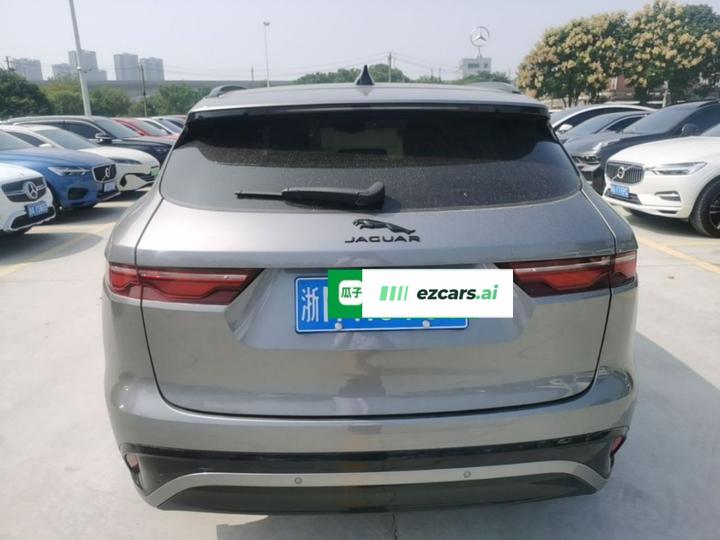 F-PACE 2024 P250 R-Dynamic SE photo 6
