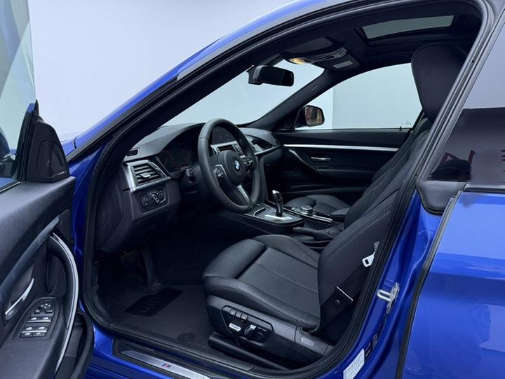 3 SeriesGT 2019 320i M Sport Package photo 6