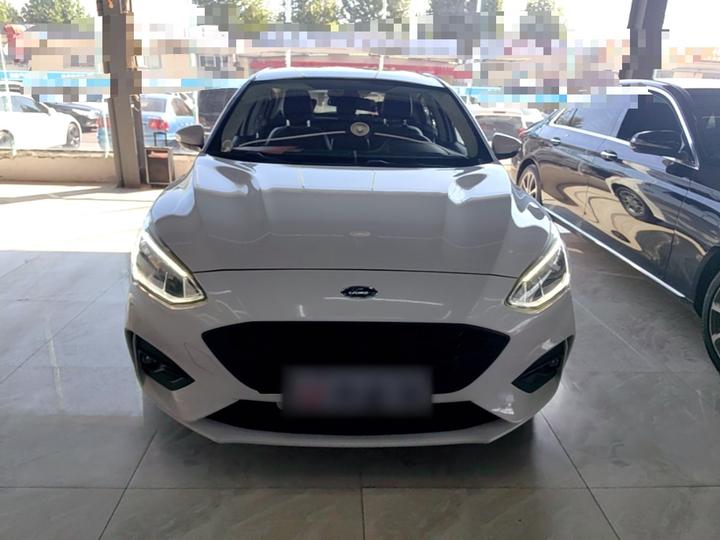 Focus 2020 Hatchback EcoBoost 180 AT photo 2