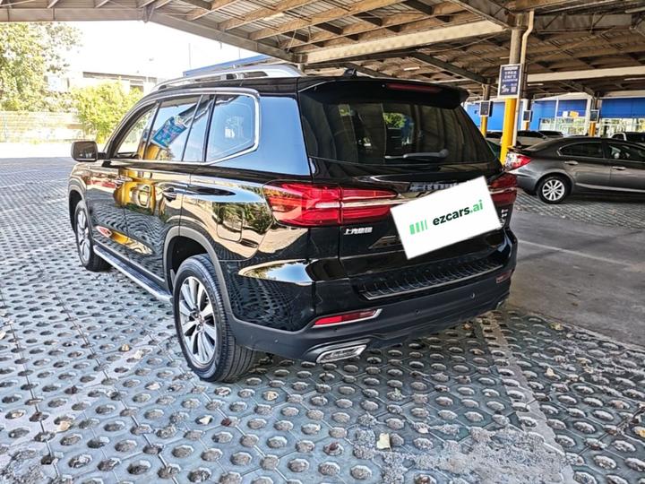 RX8 2019 30T Connected RWD Flagship photo 4