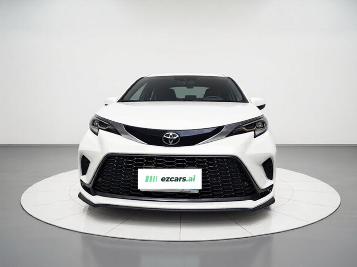 Granvia 2024 2.5L Hybrid Premium PLUS AWD photo 2