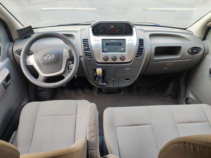MAXUS V80 2017 2.5T 6 MT China V Short Wheelbase 5/6/10-Seater photo 5