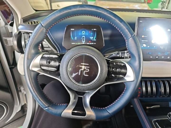 Yuan PLUS 2022 430KM Premium photo 2