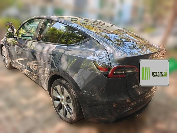 Model Y 2021 Long Range AWD photo 4