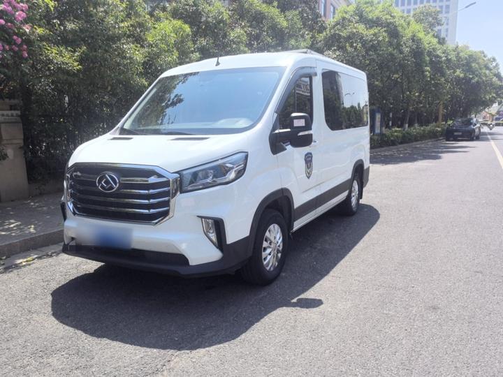 MAXUS V90 2022 2.0T MT RWD Short Wheelbase 6-Seater