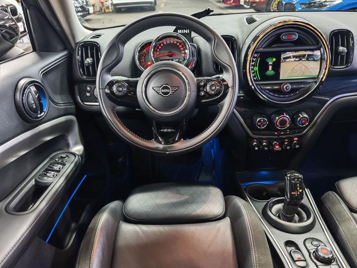 2019 1.5T COOPER ALL4 Wagon photo 2