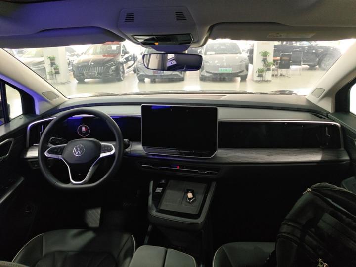 2026 450TSI AWD Supreme 6-Seater photo 5