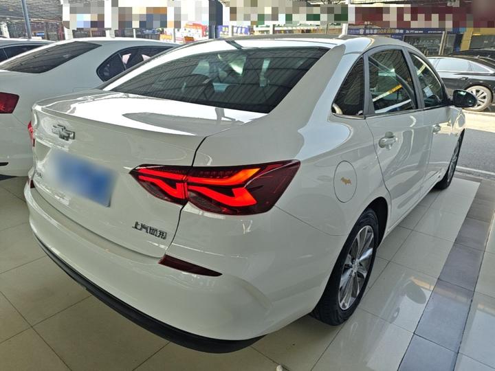 Cruze 2022 320 AT photo 4
