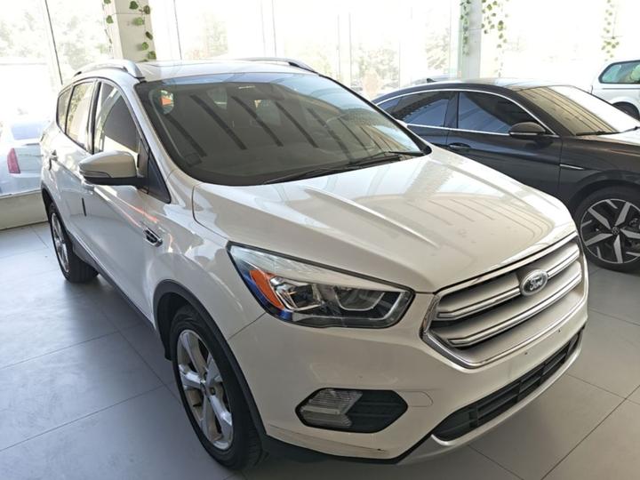 Kuga 2017 EcoBoost 180 RWD photo 3