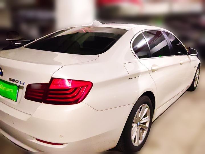 5 Series 2017 520Li photo 6