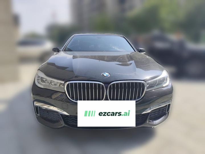 7 Series 2018 730Li Leading Excellence photo 2